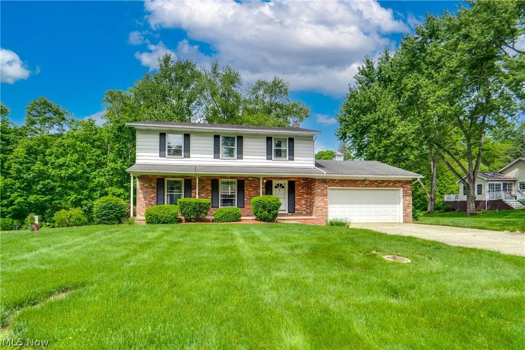 Photo of 3396 Brent Lane, Barberton, OH 44203 (MLS # 5213375)