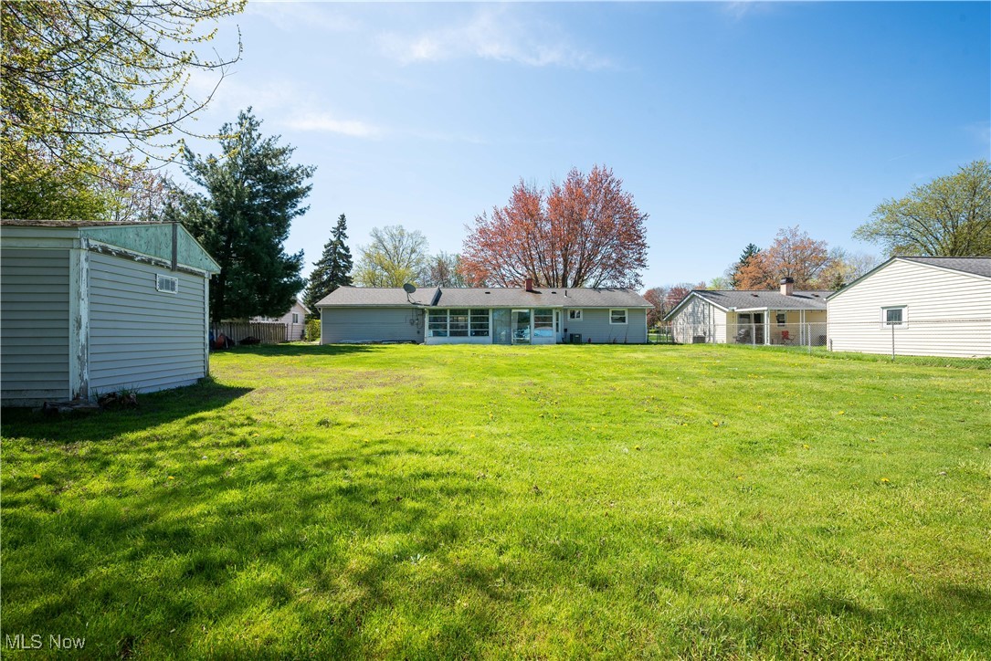 7275 Eric Drive, Mentor, Ohio image 25