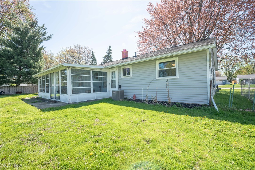 7275 Eric Drive, Mentor, Ohio image 26