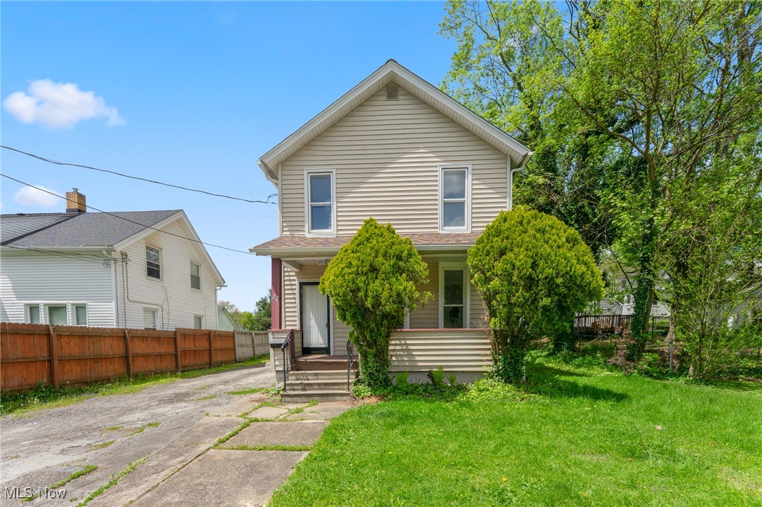 22 N Clover Avenue, Niles, Ohio image 1