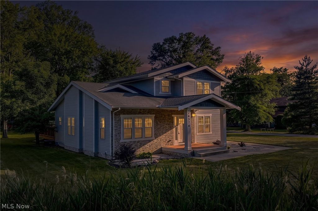 Photo of 24376 Georgetown Road, Richmond Heights, OH 44143 (MLS # 5219113)