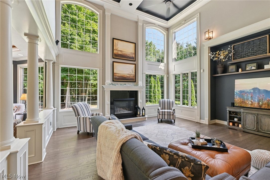 1185 Kings Ridge