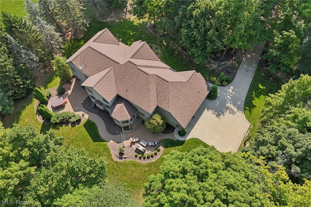 1185 Kings Ridge