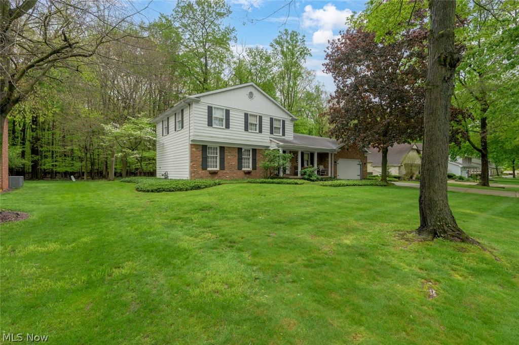 Photo of 7749 Silver Fox Drive, Youngstown, OH 44512 (MLS # 5209067)