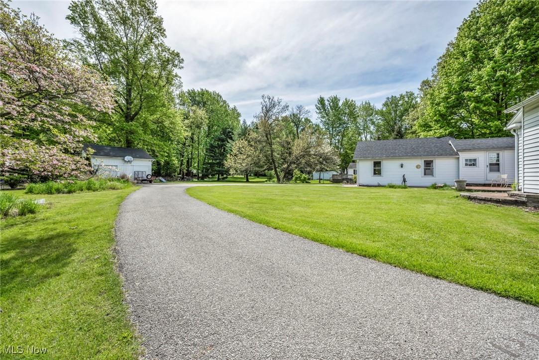 7435 Little Mountain Road, Mentor, Ohio image 13