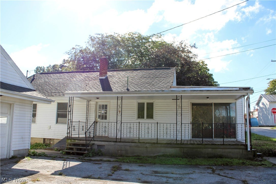 17 Hollister Street