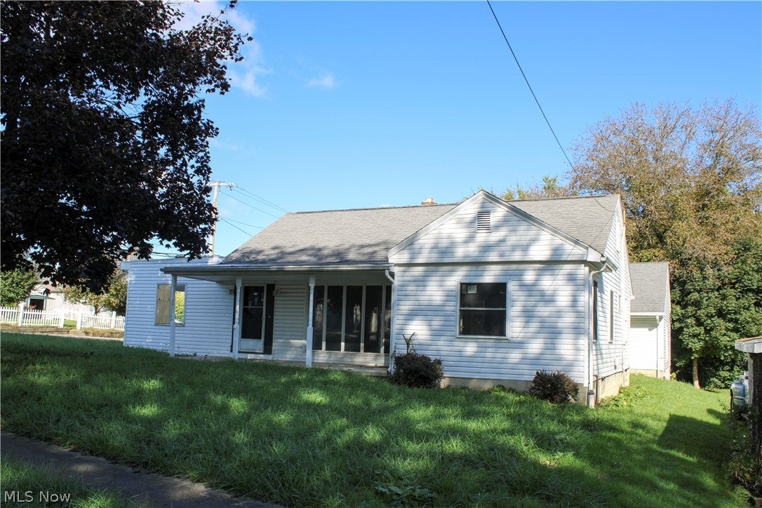 17 Hollister Street