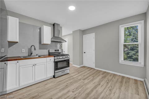 Tiny photo for 3010 Daisy Avenue #Up, Cleveland, OH 44109 (MLS # 5221240)