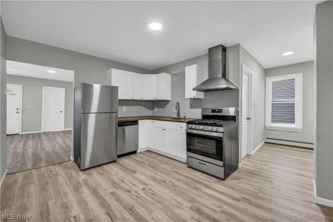 Tiny photo for 3010 Daisy Avenue #Up, Cleveland, OH 44109 (MLS # 5221240)
