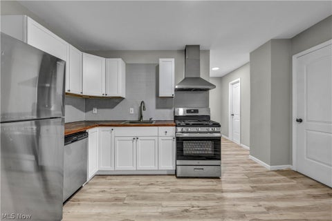 Tiny photo for 3010 Daisy Avenue #Up, Cleveland, OH 44109 (MLS # 5221240)