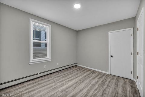 Tiny photo for 3010 Daisy Avenue #Up, Cleveland, OH 44109 (MLS # 5221240)