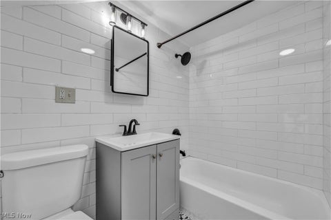 Tiny photo for 3010 Daisy Avenue #Up, Cleveland, OH 44109 (MLS # 5221240)