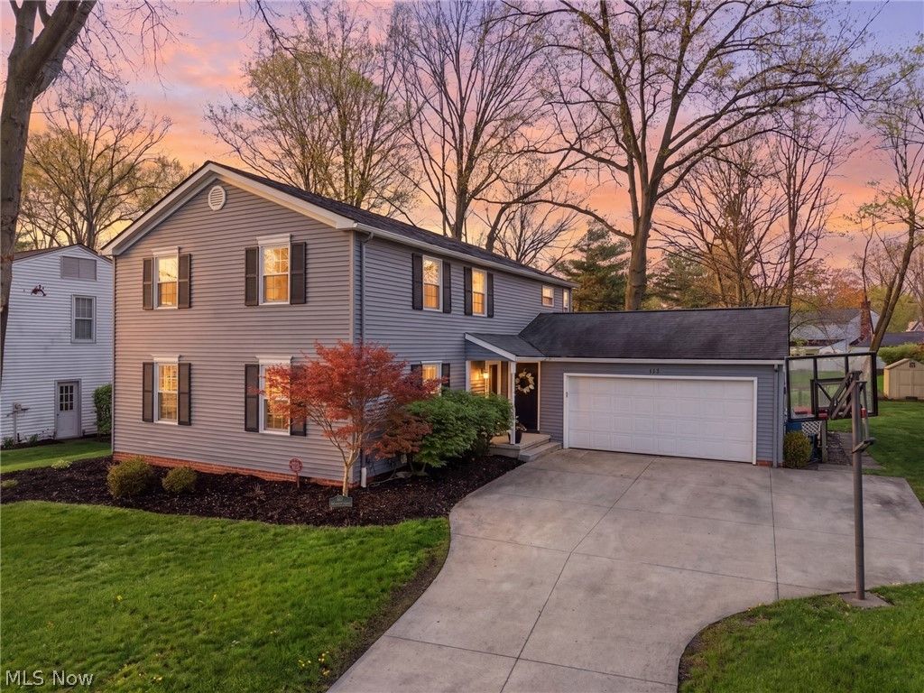 Photo of 613 Welshire Drive, Bay Village, OH 44140 (MLS # 5201739)