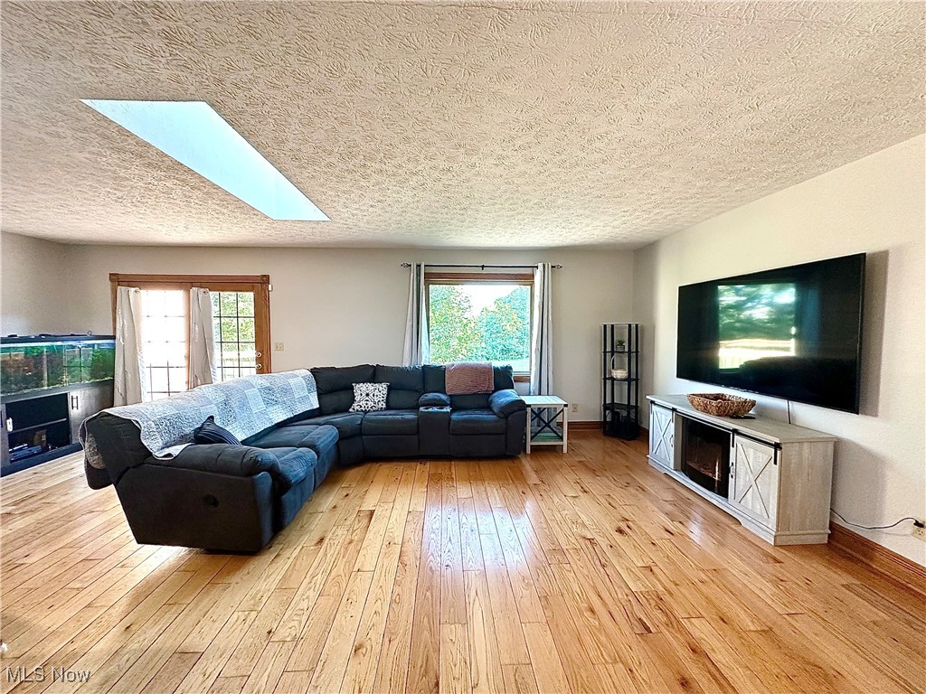 Austinburg, Ohio 44010, United States, 4 Bedrooms Bedrooms, ,3 BathroomsBathrooms,Residential,Active,165792