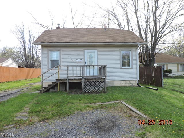Small and mighty this vinyl sided cape can offer possibly 3 bedrooms. First floor features living room, semi modern kitchen and 2 bedrooms with full bath and additional bedroom possible on 2nd floor. Full unfinished basement. o The purchaser must be buying the home as their primary residence during the initial 20 days of listing, without competition from investors. This property is eligible under the Freddie Mac First Look Initiative through 06/05/2016
