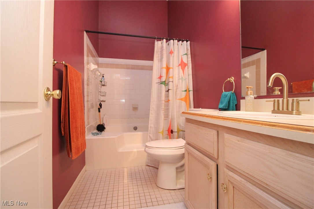 4321 Devonshire Drive, Youngstown, Ohio image 14