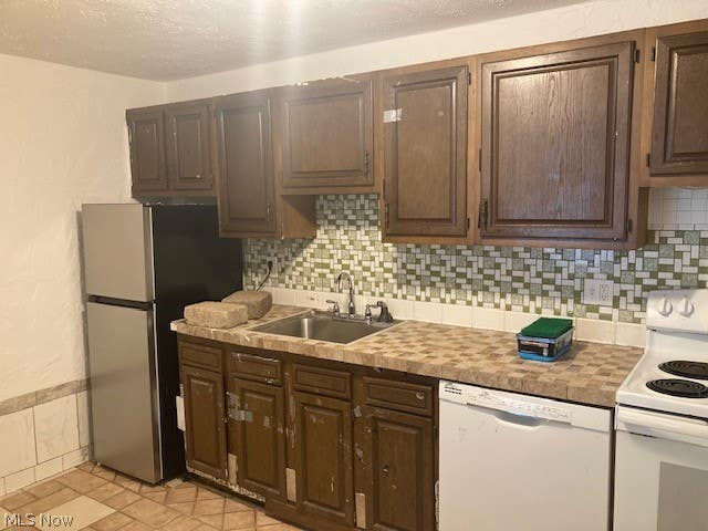 Photo of 9510 Cove Drive, North Royalton, OH 44133 (MLS # 5221962)