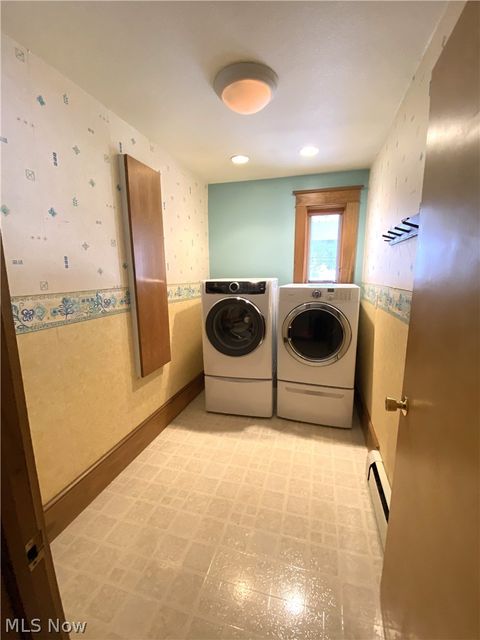 Tiny photo for 331 Alice Street, East Palestine, OH 44413 (MLS # 5194132)