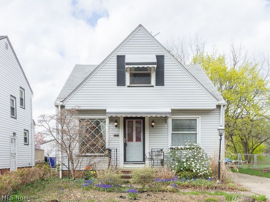 Bring your decorating touches to this nicely updated 3 bedroom 2 full bath home.  This home has an eat-in kitchen with updated appliances & refaced cabinets.  Beautiful hardwood floors throughout living room & bedrooms.  The second floor features a large bedroom with additional 10x10 room perfect for walk-in closet, nursery or office space.  The lower level  has a finished rec room, bonus room & full bath.  Additional features & updates include: Updated breaker panel, storage shed, glass block windows, updated exterior doors & vinyl windows.  All Kitchen Appliances & 12-Month Home Warranty Included!  
**MULTIPLE OFFERS HIGHEST & BEST OFFER TO BE SUBMITTED BY 7:30PM SUNDAY APRIL 28TH **