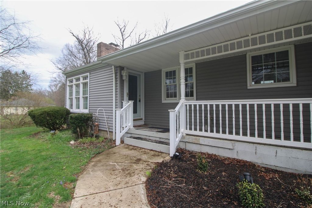 Photo of 4071 Burgett Lane, Canfield, OH 44406 (MLS # 5198740)