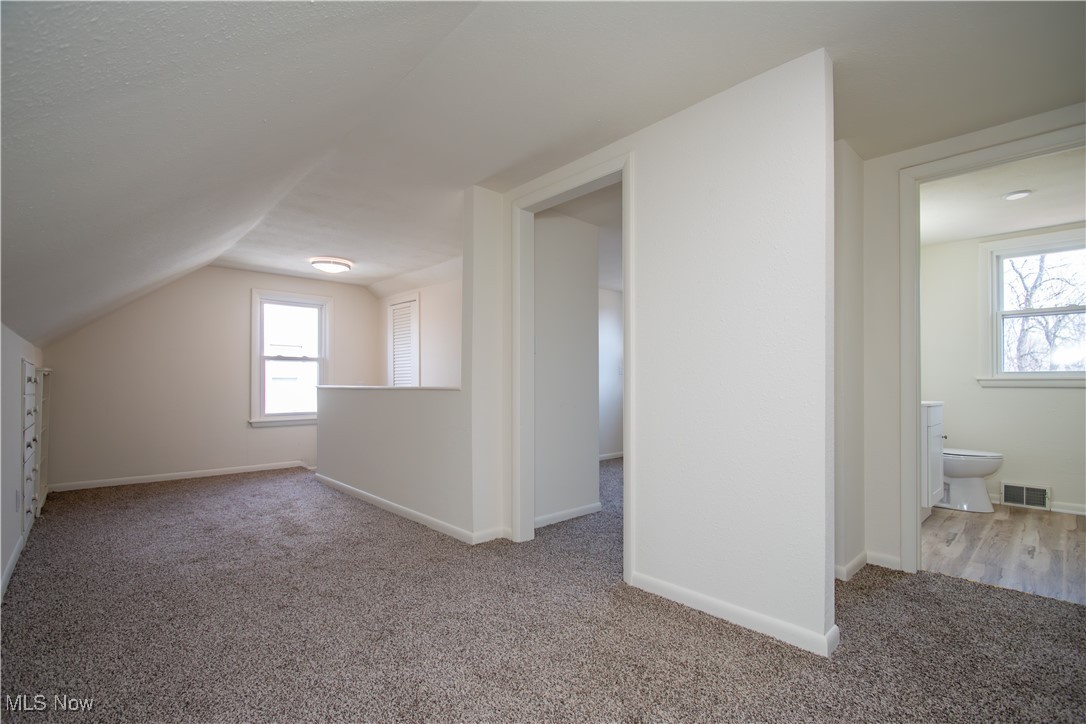 677 Central Parkway Avenue, Warren, Ohio image 30