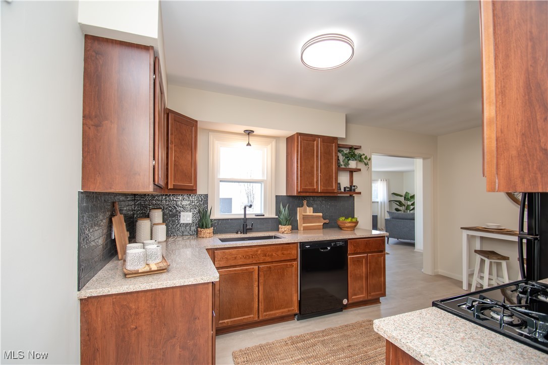 677 Central Parkway Avenue, Warren, Ohio image 3