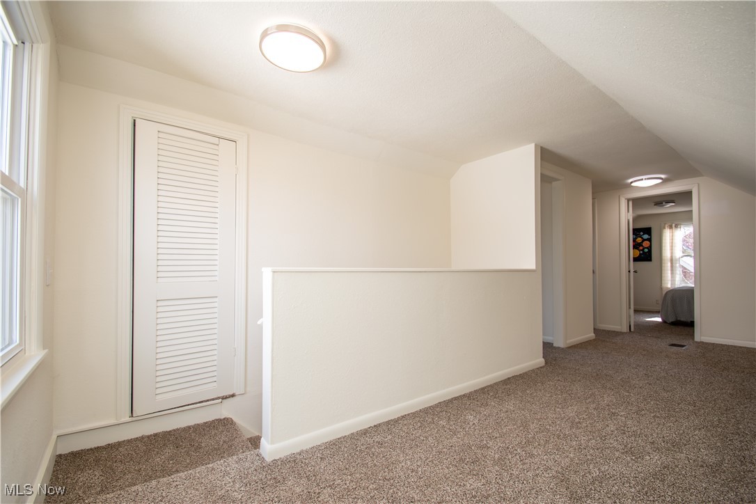 677 Central Parkway Avenue, Warren, Ohio image 29