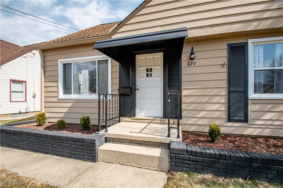 677 Central Parkway Avenue, Warren, Ohio image 2