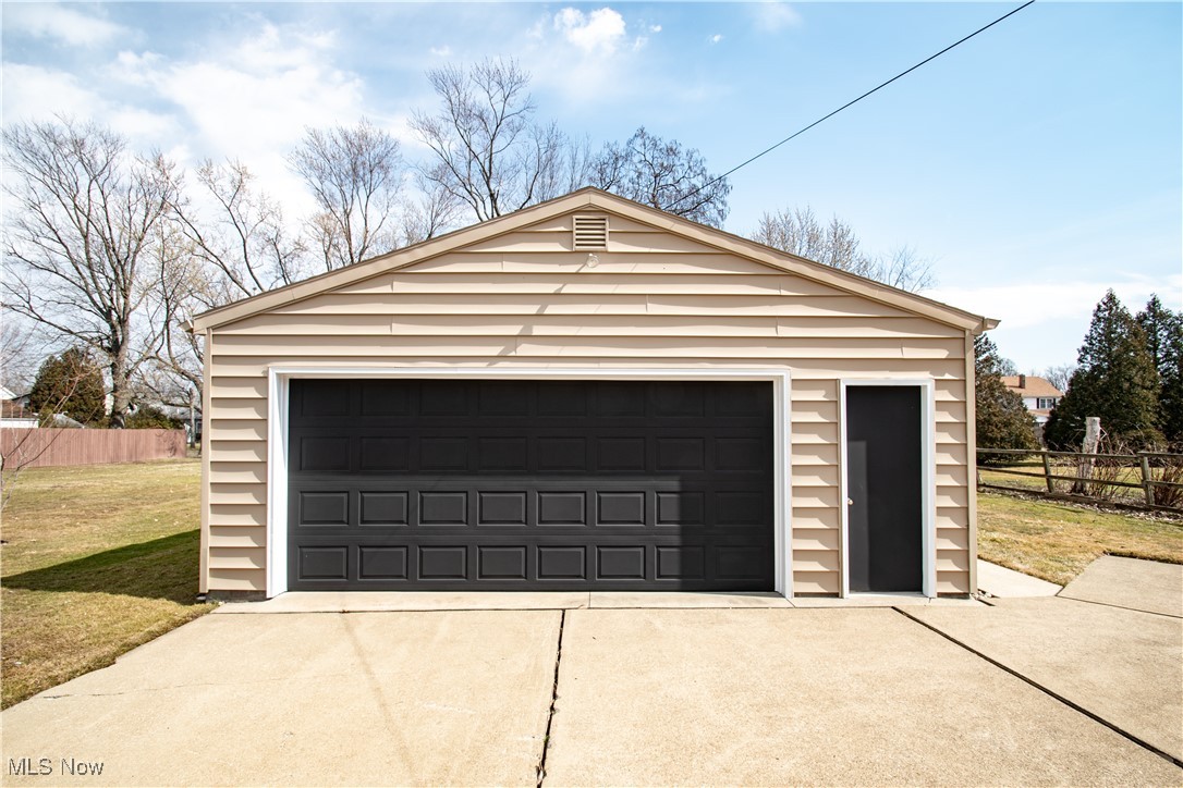 677 Central Parkway Avenue, Warren, Ohio image 44