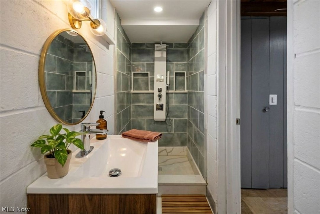 City/Youngstown - Residential