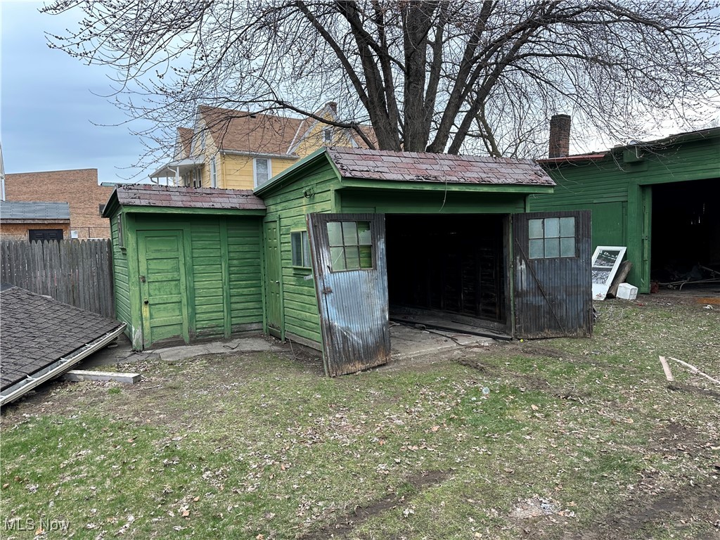 Wm Binghams Sub - Residential Income