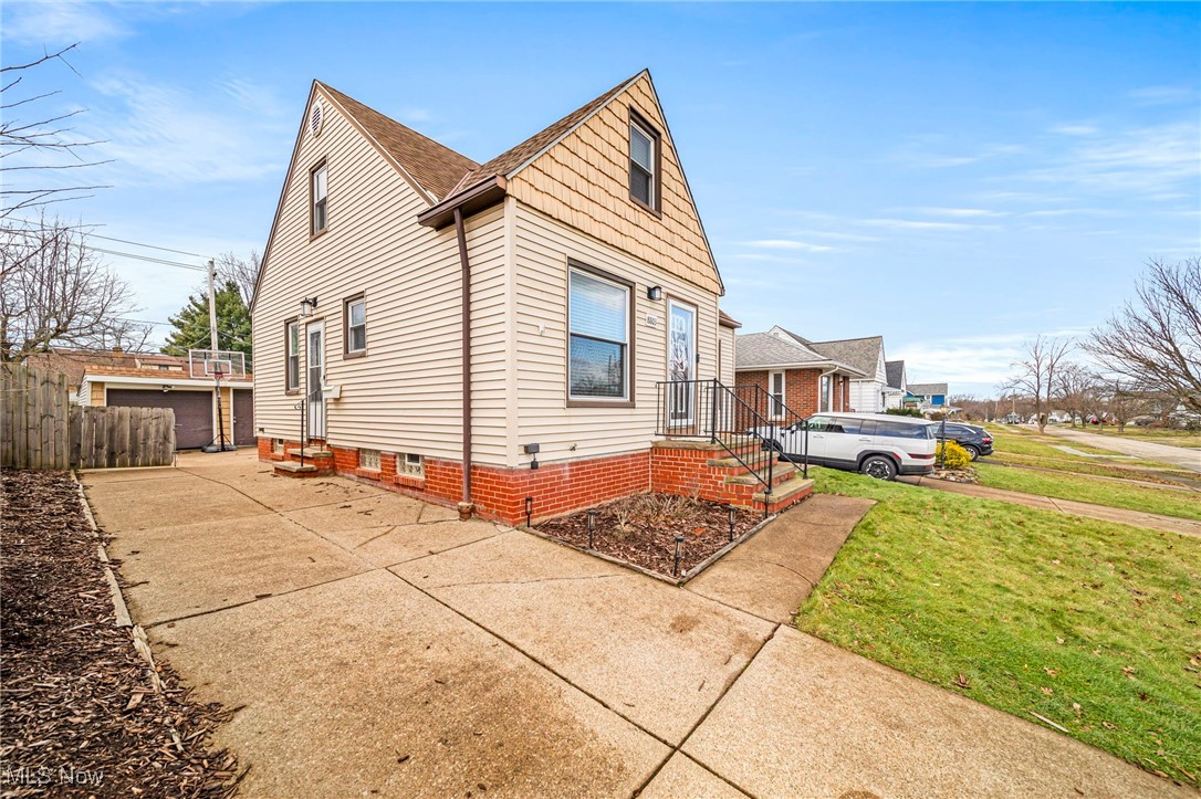 8803 Pinegrove Avenue