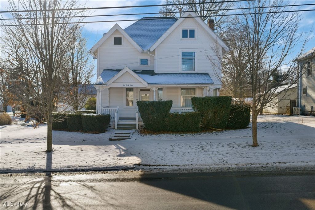 Photo of 241 W Main Street, Dalton, OH 44618 (MLS # 5183321)