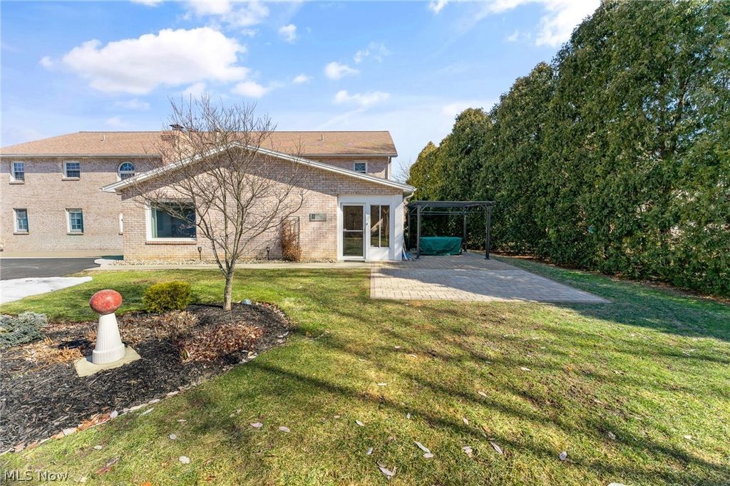 Photo of 930 Pearson Circle, Boardman, OH 44512 (MLS # 5189792)