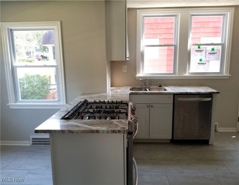 Tiny photo for 952 Elbon Road, Cleveland Heights, OH 44121 (MLS # 5183305)