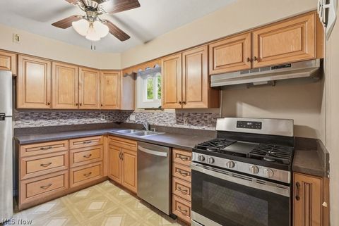 Tiny photo for 1637 Hanover Street, Cuyahoga Falls, OH 44221 (MLS # 5210005)