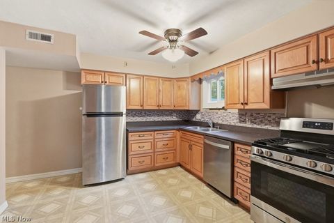 Tiny photo for 1637 Hanover Street, Cuyahoga Falls, OH 44221 (MLS # 5210005)