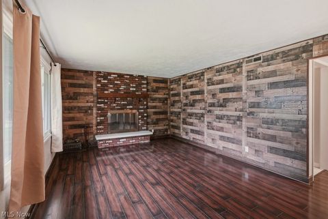 Tiny photo for 1637 Hanover Street, Cuyahoga Falls, OH 44221 (MLS # 5210005)
