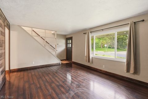 Tiny photo for 1637 Hanover Street, Cuyahoga Falls, OH 44221 (MLS # 5210005)