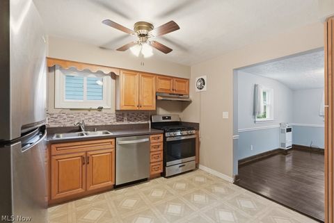 Tiny photo for 1637 Hanover Street, Cuyahoga Falls, OH 44221 (MLS # 5210005)
