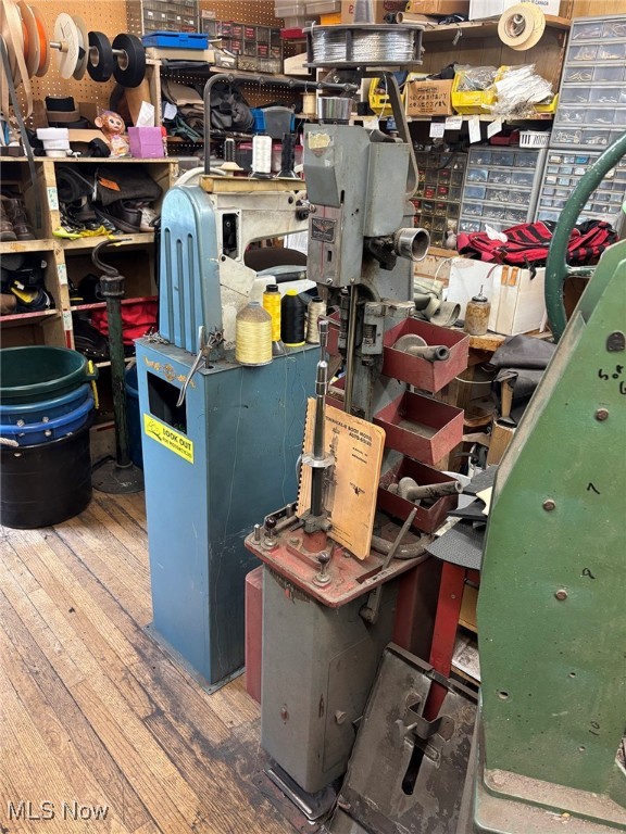 Canton - Commercial Sale