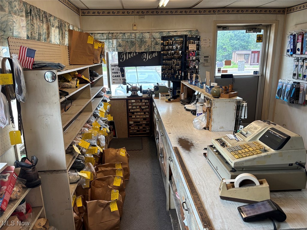 Canton - Commercial Sale