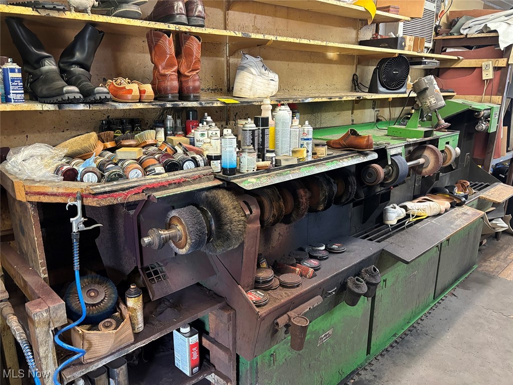 Canton - Commercial Sale
