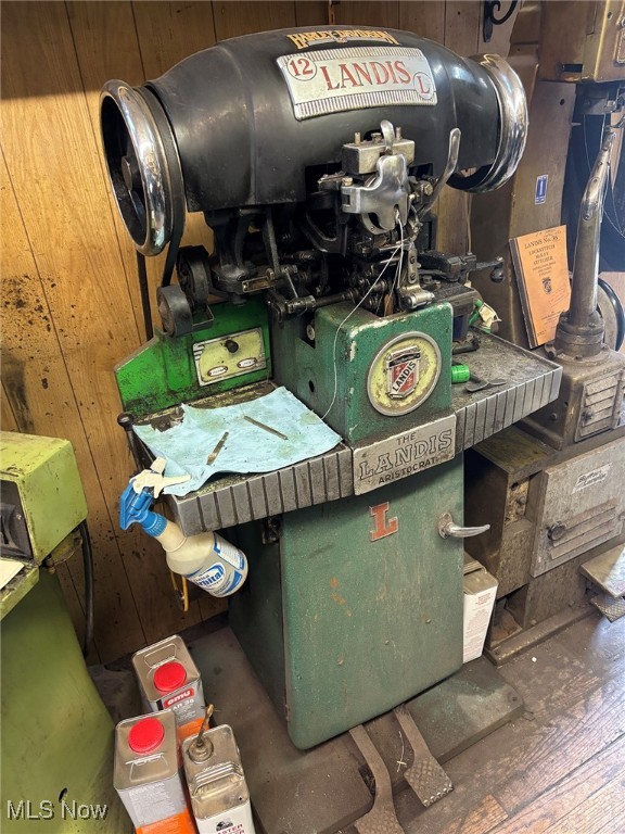 Canton - Commercial Sale