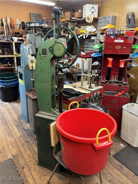 Canton - Commercial Sale