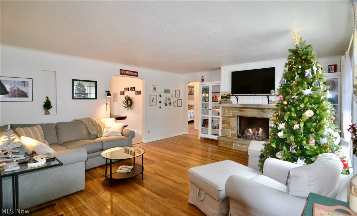 R I Curtis Mccreary-Oakwood Su - Residential