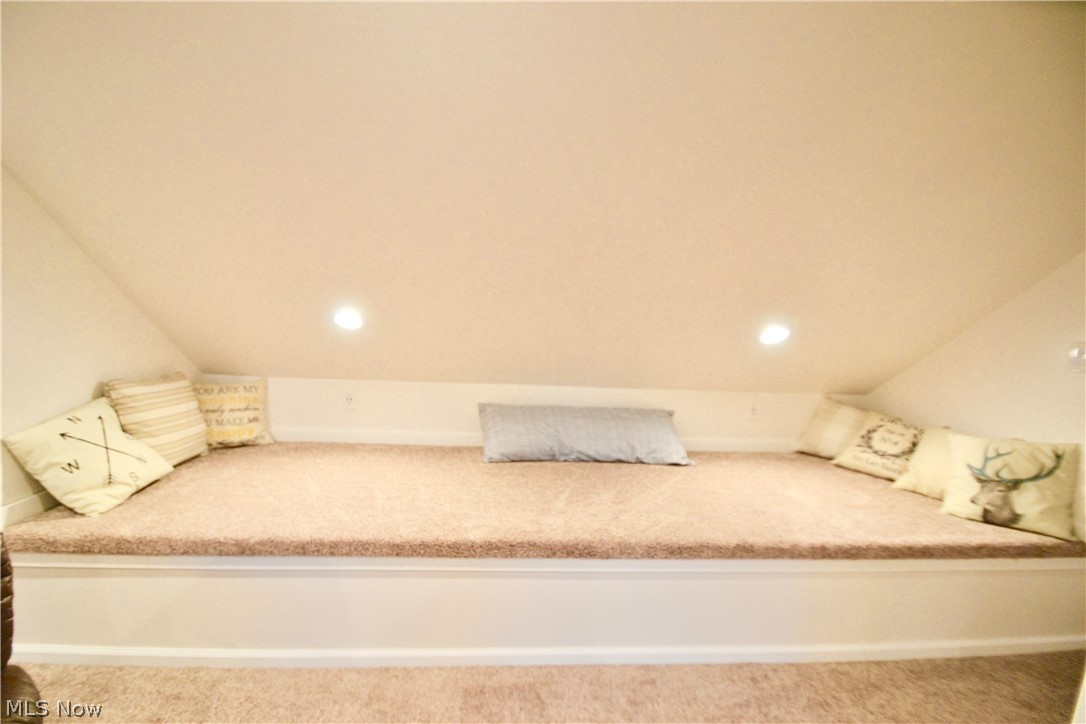 R I Curtis Mccreary-Oakwood Su - Residential