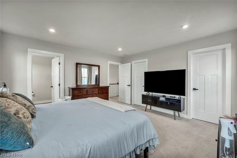 Tiny photo for 5394 Hawks Nest Circle, Sheffield Lake, OH 44054 (MLS # 5220375)