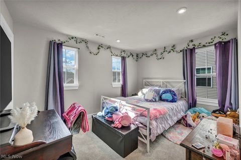 Tiny photo for 5394 Hawks Nest Circle, Sheffield Lake, OH 44054 (MLS # 5220375)