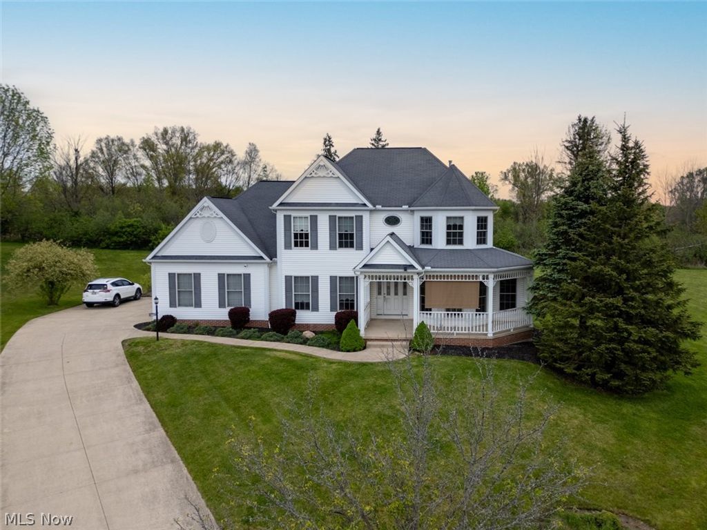 Photo of 8772 Waterford Court, Streetsboro, OH 44241 (MLS # 5207043)